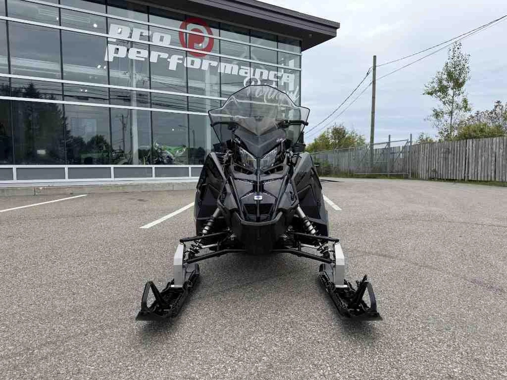 Polaris Titan S4 Adv 2024 alt