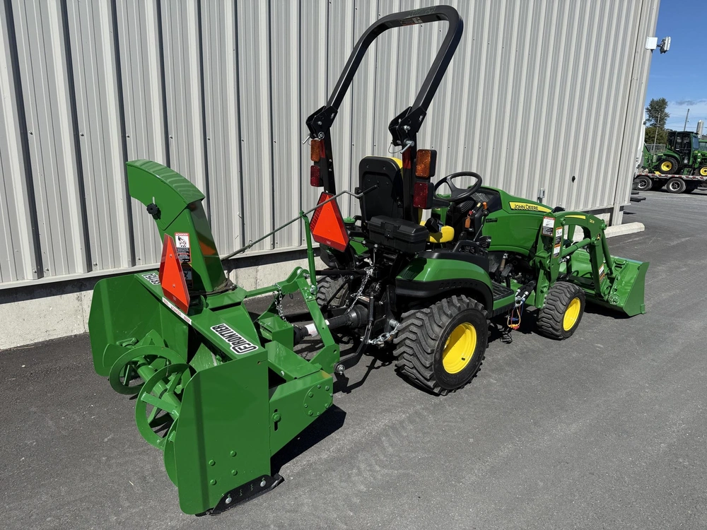 2025 John Deere 1025r alt