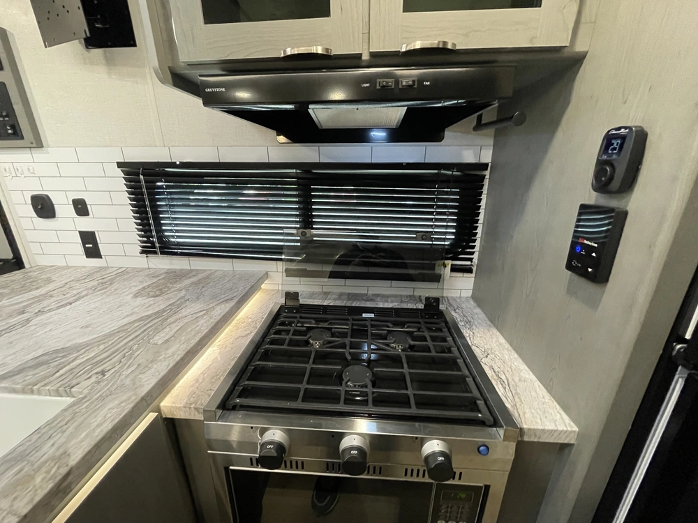 2024 Forest River Ozark 2640bhk