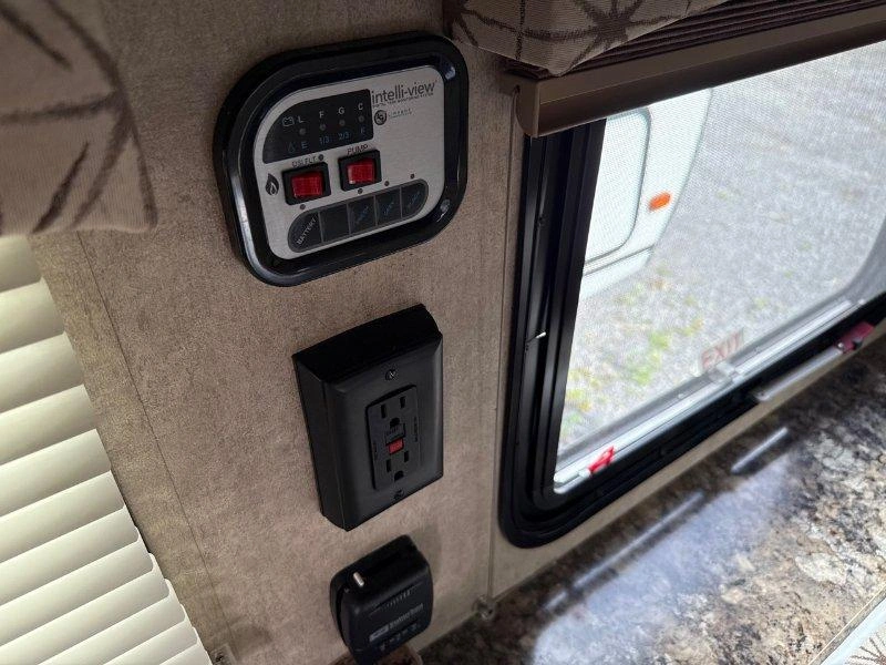 Coachmen Viking 14r 2016 alt