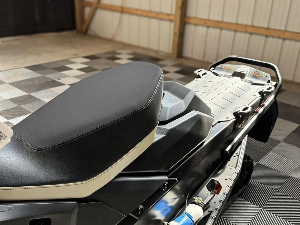 2027 Ski-doo Renegade Adrenaline 900 Ace Turbo R alt