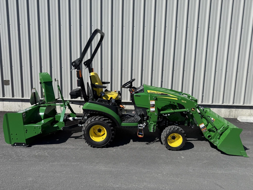 2025 John Deere 1025r alt
