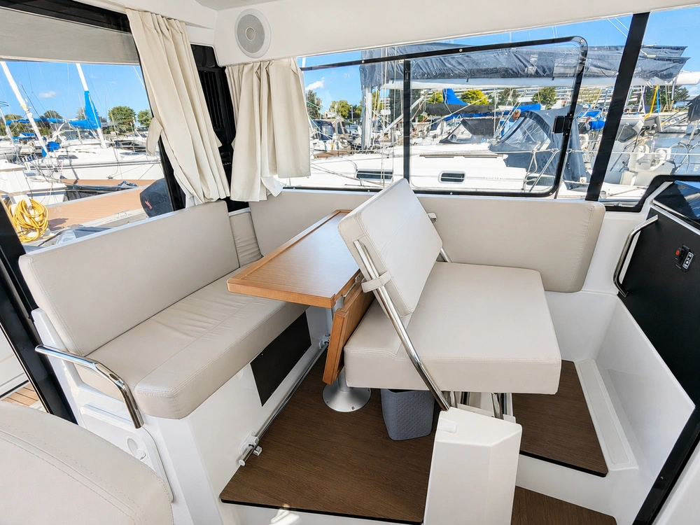 2023 Jeanneau Nc 895 Sport alt