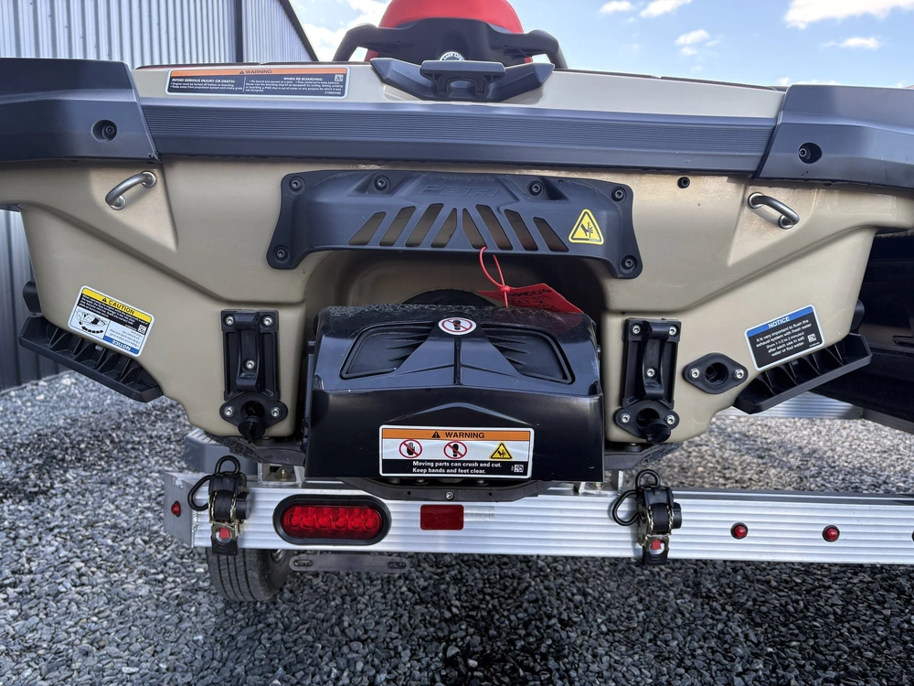2025 Sea-doo Riva Racing Rxt X 325 alt