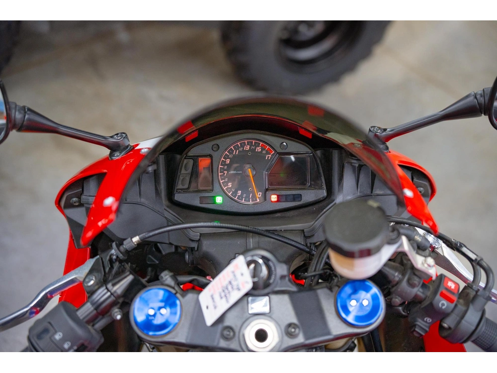 2024 Honda Cbr600rr alt