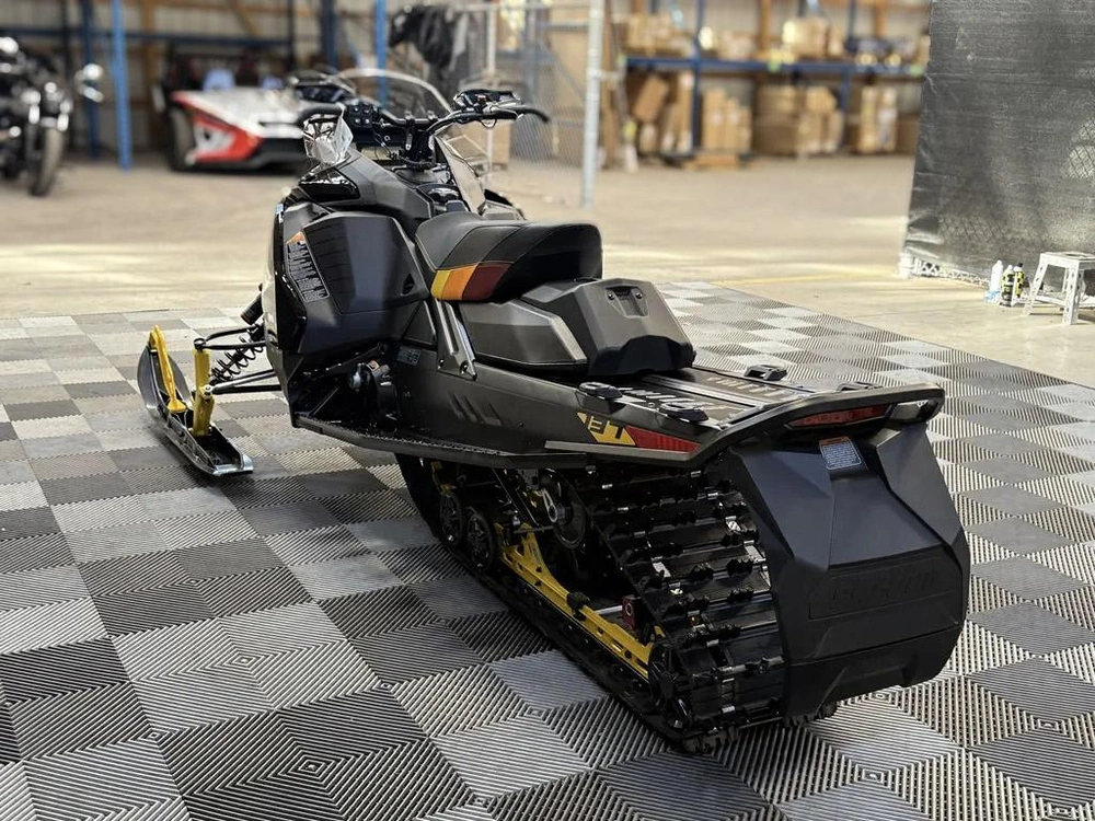 2027 Ski-doo Mxz 850 E-tec Adrenaline With Blizzard Package alt