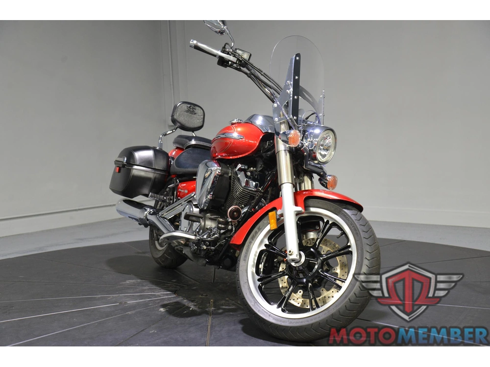 2011 Yamaha V Star 950 Tourer alt
