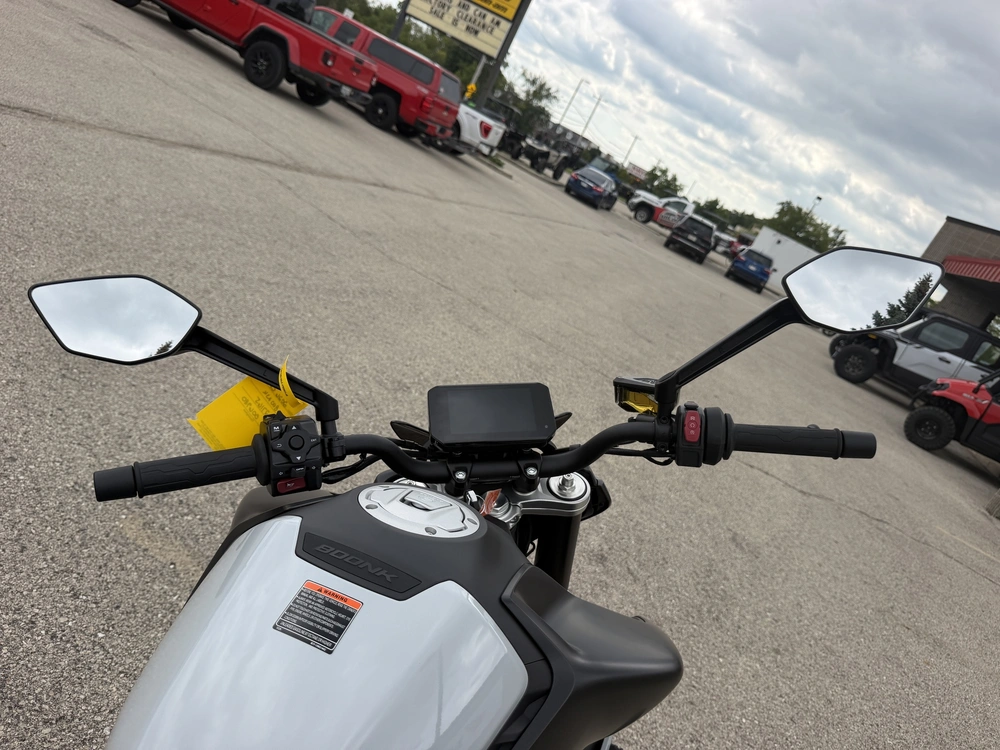 2026 Cfmoto 800nk alt
