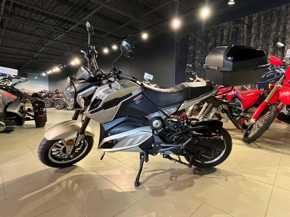 Scootterre Ar-50 Used 2022 alt