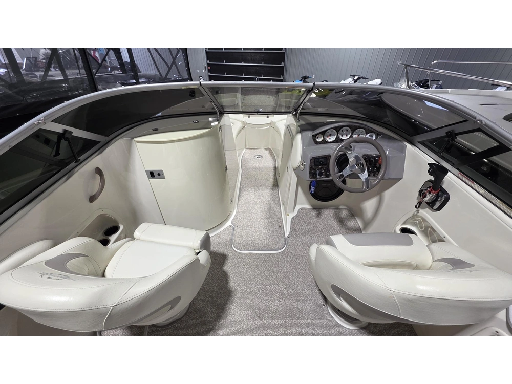 Stingray Boat Co 235 Lr 2011