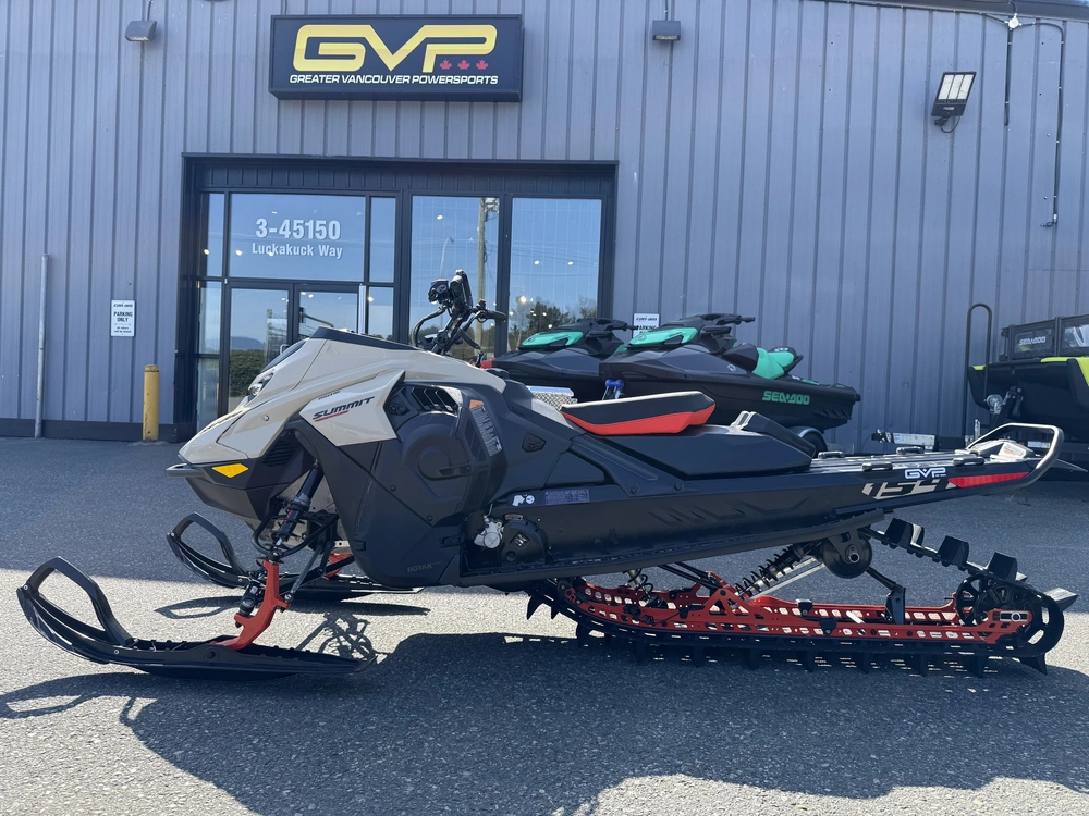 2027 Ski-doo Summit Adrenaline 154 850 E-tec Powdermax Light Flexedge 3.0' Shot alt