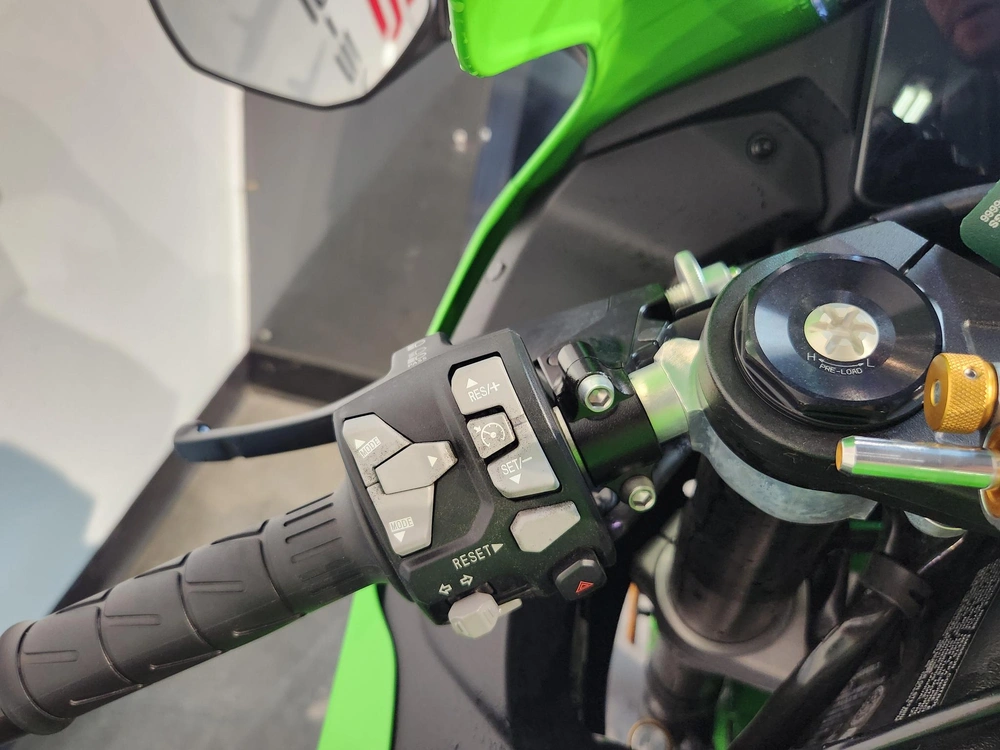 2026 Kawasaki Ninja Zx-10r Démo *5.99%/84 Mois💳 alt