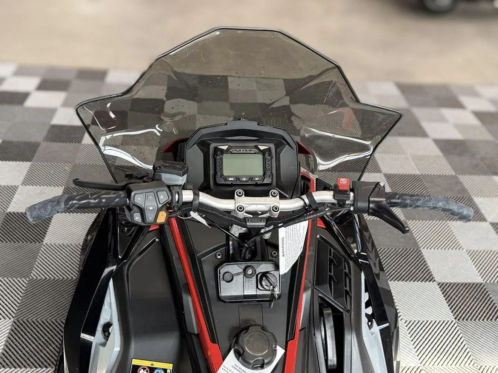 2025 Polaris 650 Voyageur 146 1.6 Cobra Track
