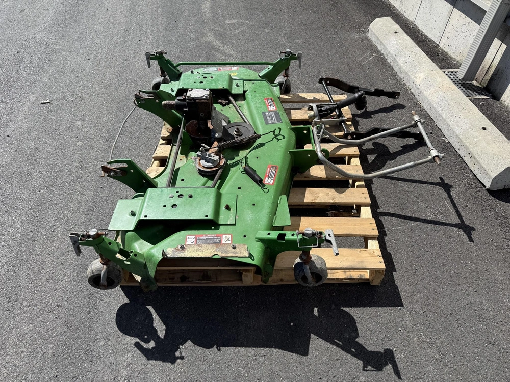 2025 John Deere 1025r alt