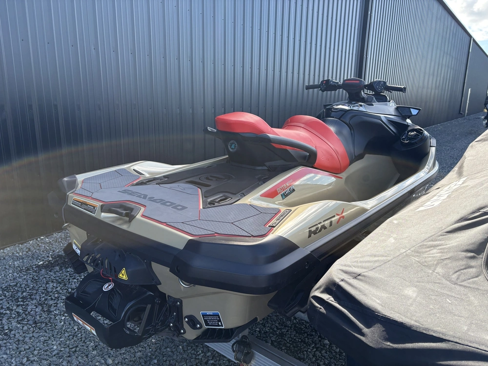 2025 Sea-doo Riva Racing Rxt X 325 alt