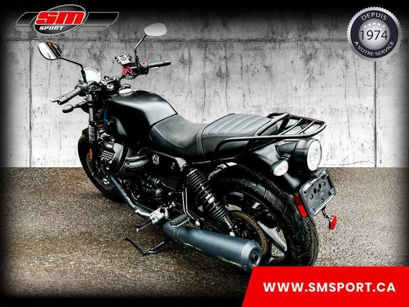 2021 Moto Guzzi V7 Stone alt