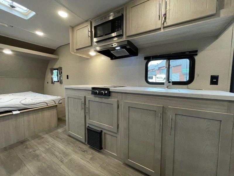 Coachmen Catalina 184fqs 2022 alt