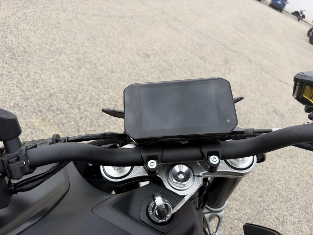 2026 Cfmoto 800nk alt