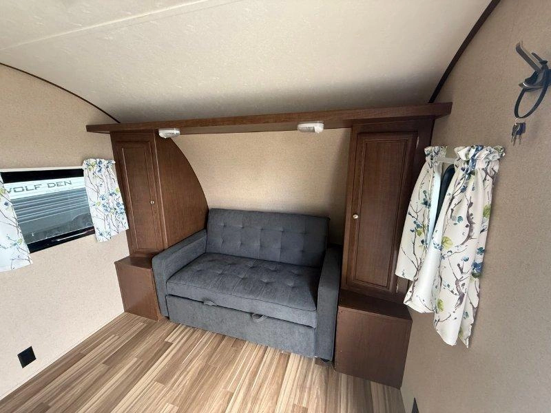 2017 Shasta Oasis 18fq