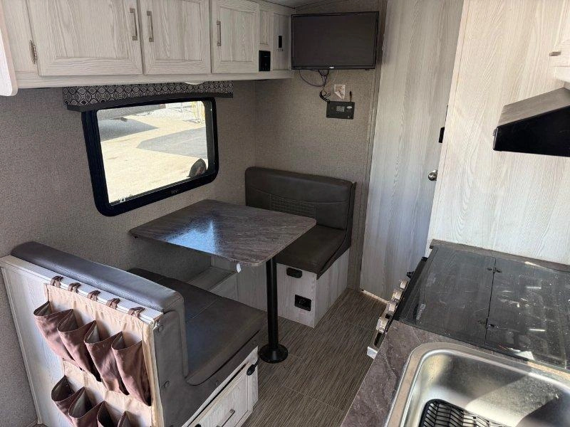 Forest River Flagstaff 19fd 2020 alt