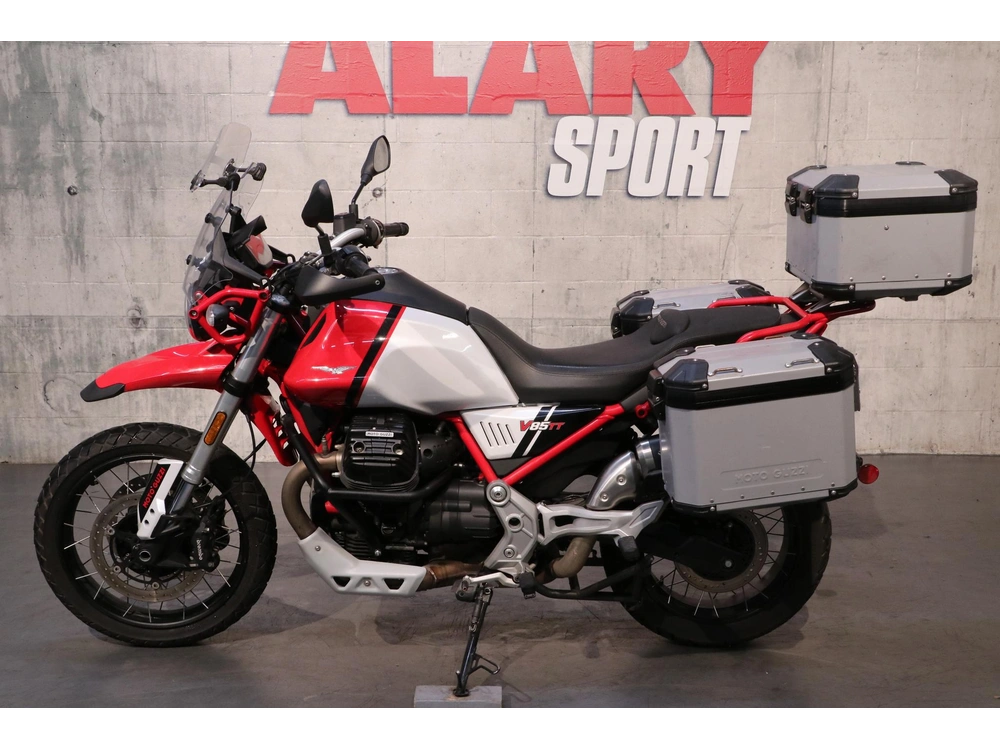 2022 Moto Guzzi V85 Tt alt