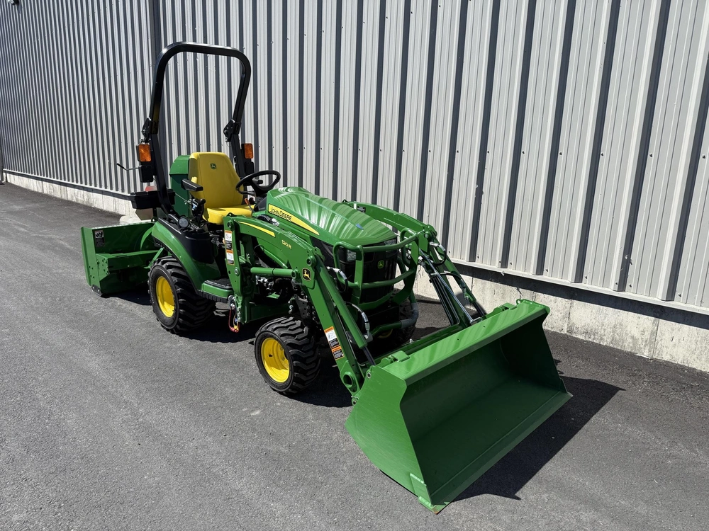 2025 John Deere 1025r alt