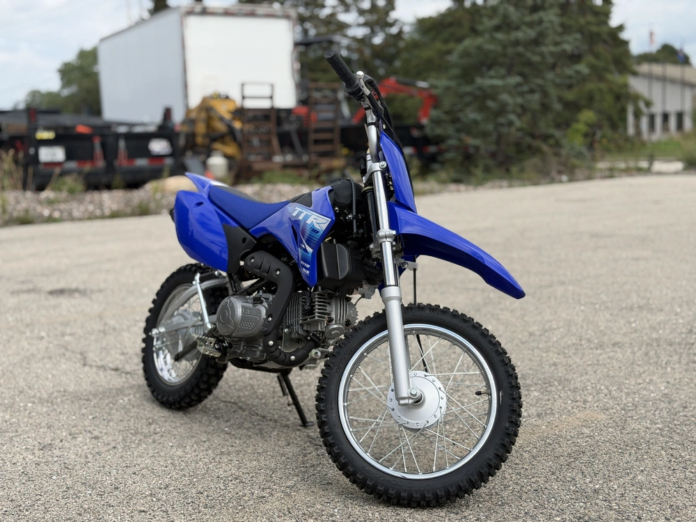 2027 Yamaha Tt-r110e alt