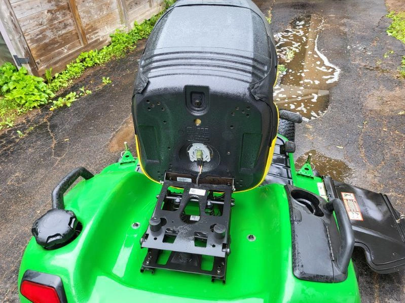 2023 John Deere X580 alt