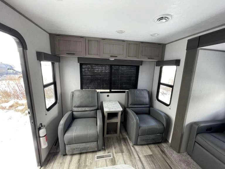 2022 Keystone Rv Coleman 264rl alt