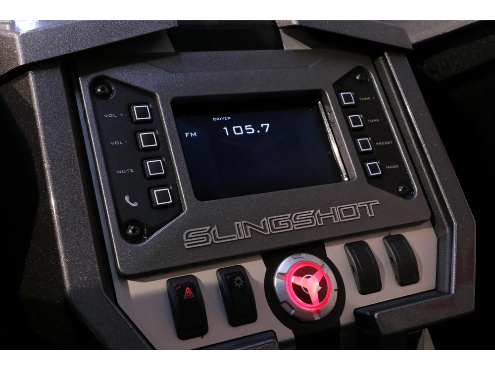 2016 Polaris Slingshot alt
