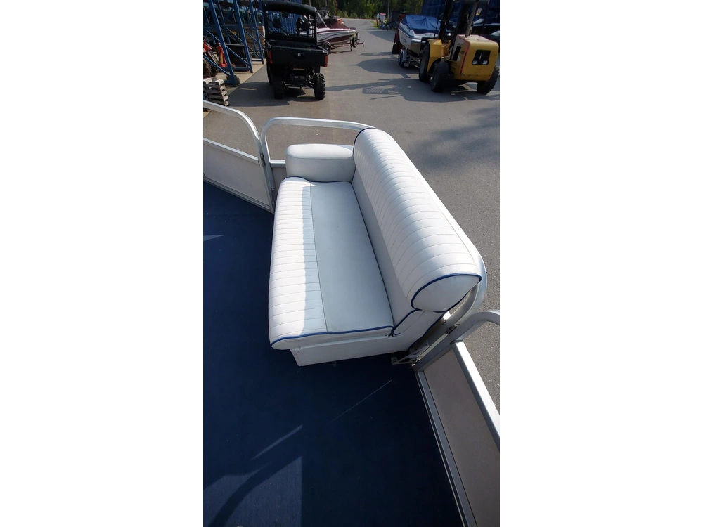 1999 Misty Harbor Aluminium Pontoon alt