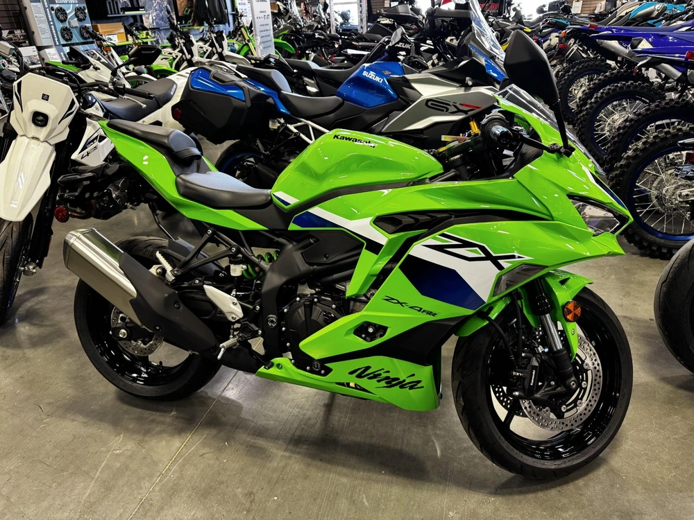 2026 Kawasaki Ninja Zx-4rr alt