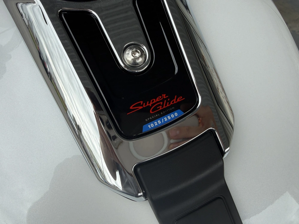 2026 Harley-davidson Super Glide alt