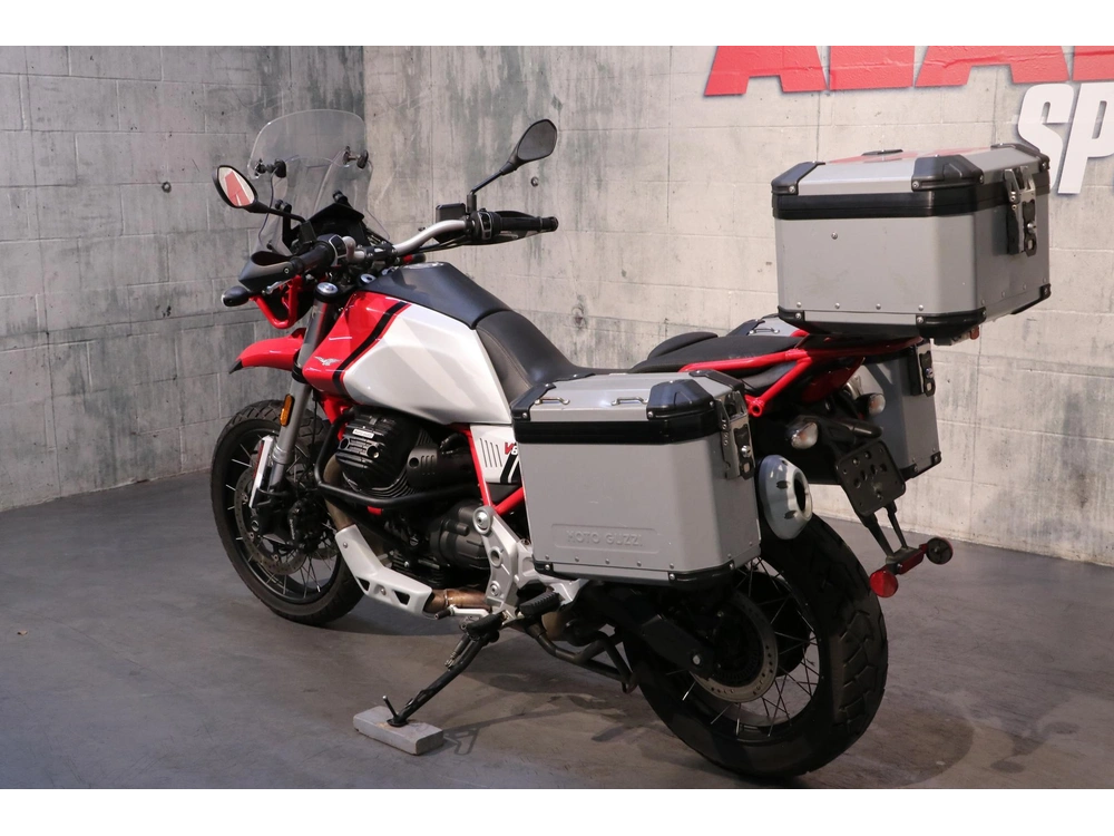 2022 Moto Guzzi V85 Tt alt