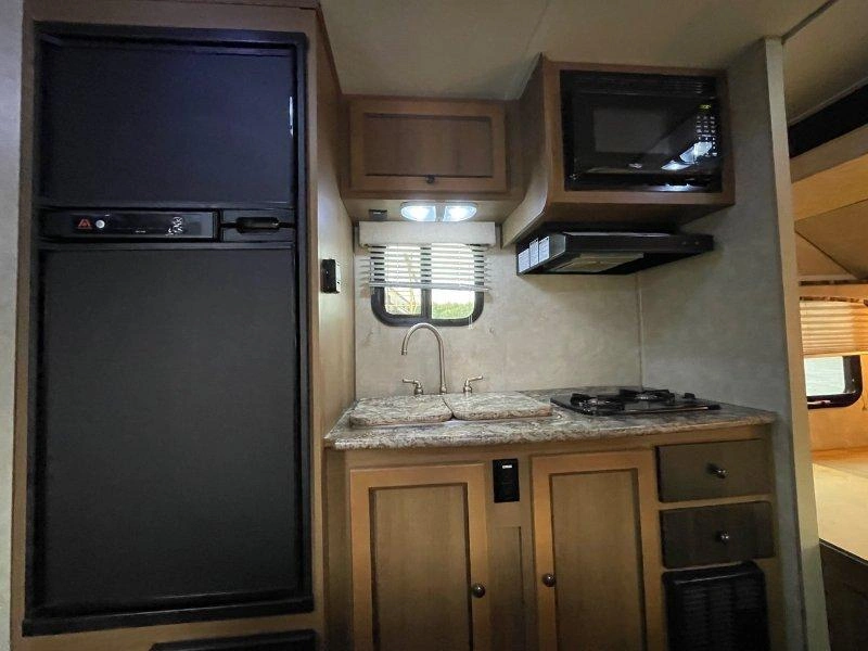 2015 Cruiser Rv Shadow Cruiser 185fbr