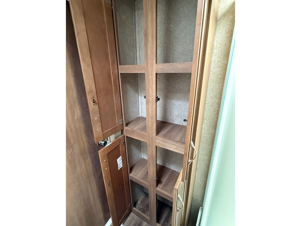 2017 Coachmen Catalina 333bhtsck Legecy Edition alt