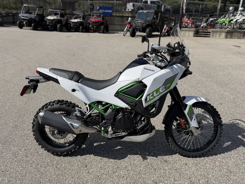 2026 Kawasaki KLE® 500 SE ABS - Pearl Blizzard White