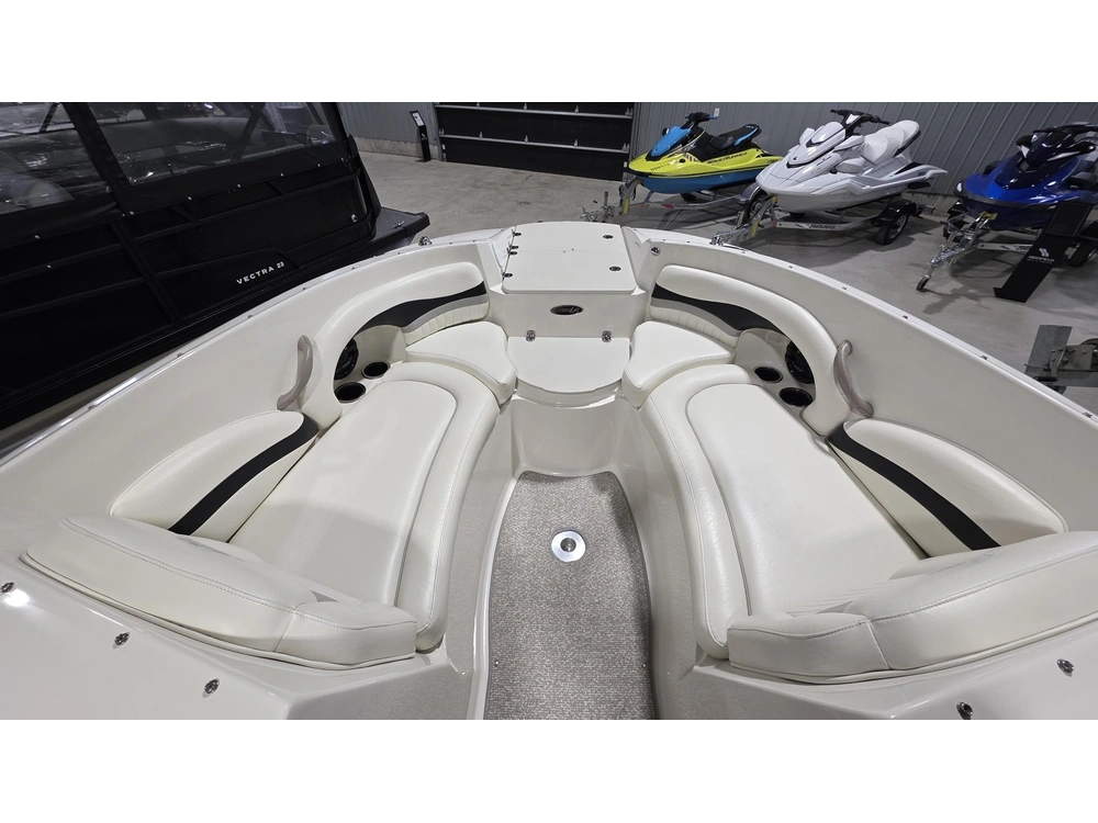 Stingray Boat Co 235 Lr 2011