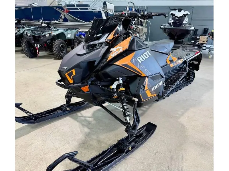 Arctic Cat Riot 858 Sno Pro ES 1.75 (Sport Gauge) 2026