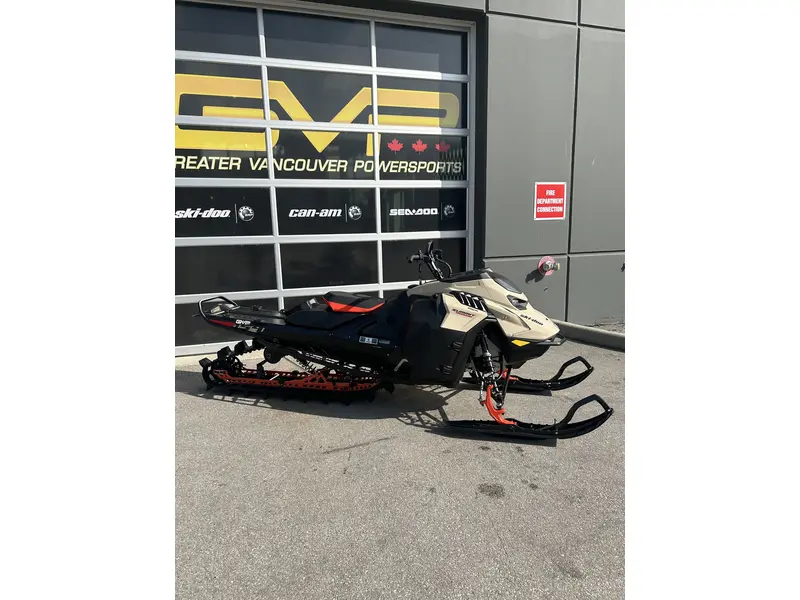 2027 Ski-Doo SUMMIT ADRENALINE 154 850 E-TEC POWDERMAX ULTRA-LIGHT FLEXEDGE 3.0' SHOT
