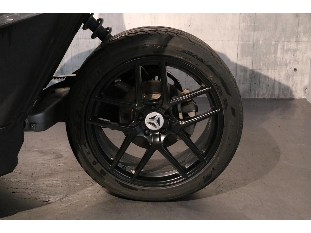 2016 Polaris Slingshot alt