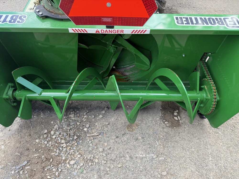2025 John Deere 1025r alt
