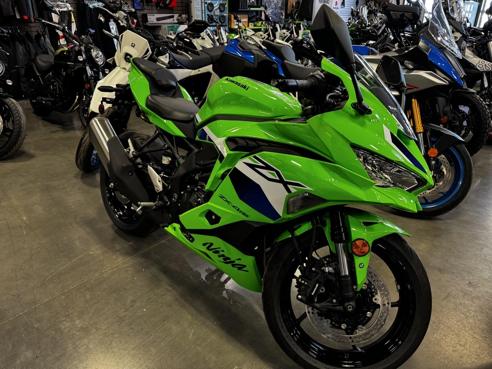 2026 Kawasaki Ninja Zx-4rr alt