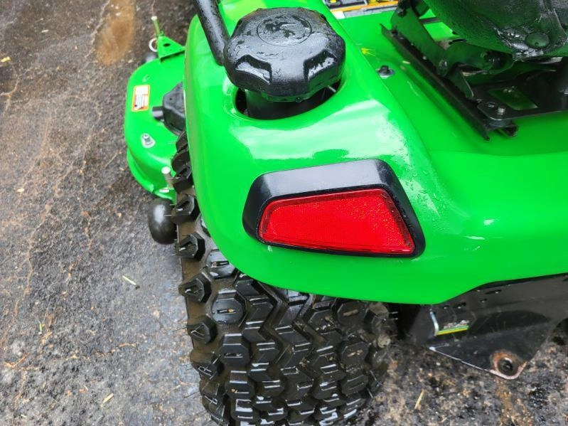 2023 John Deere X580 alt