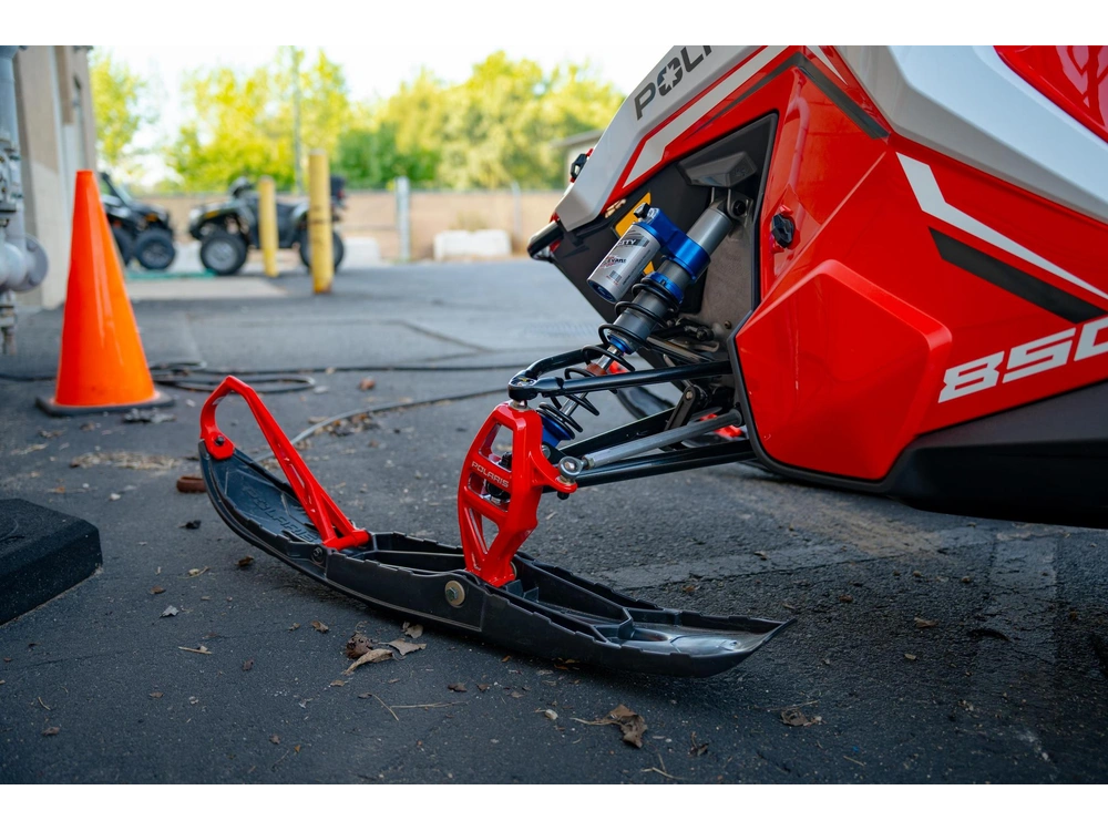 2027 Polaris 850 Indy Vr1 137 alt