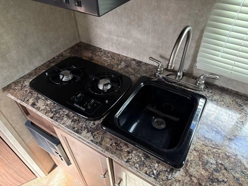 Coachmen Viking 14r 2016 alt