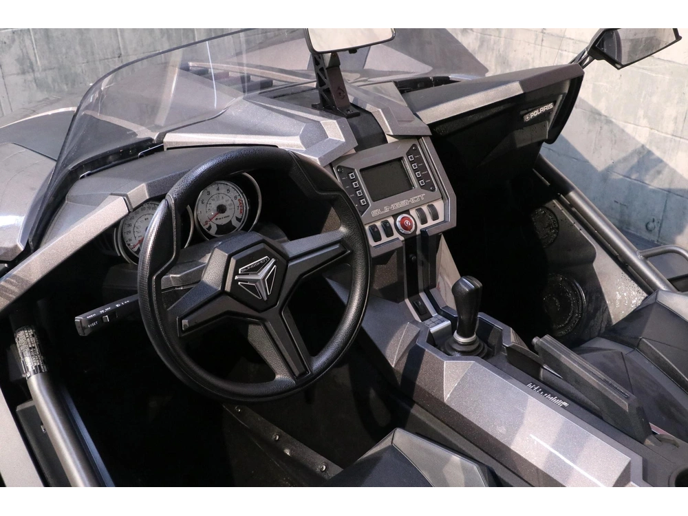 2016 Polaris Slingshot alt