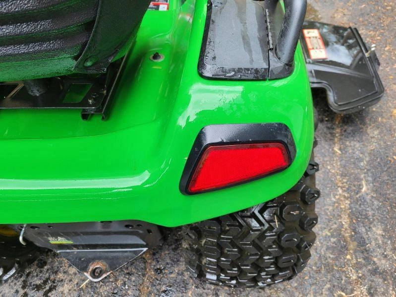 2023 John Deere X580 alt