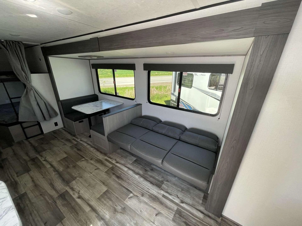 2024 Keystone Rv Coleman 263bh alt