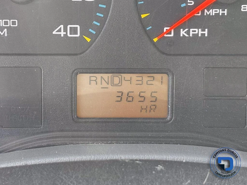 2004 International 4400 alt